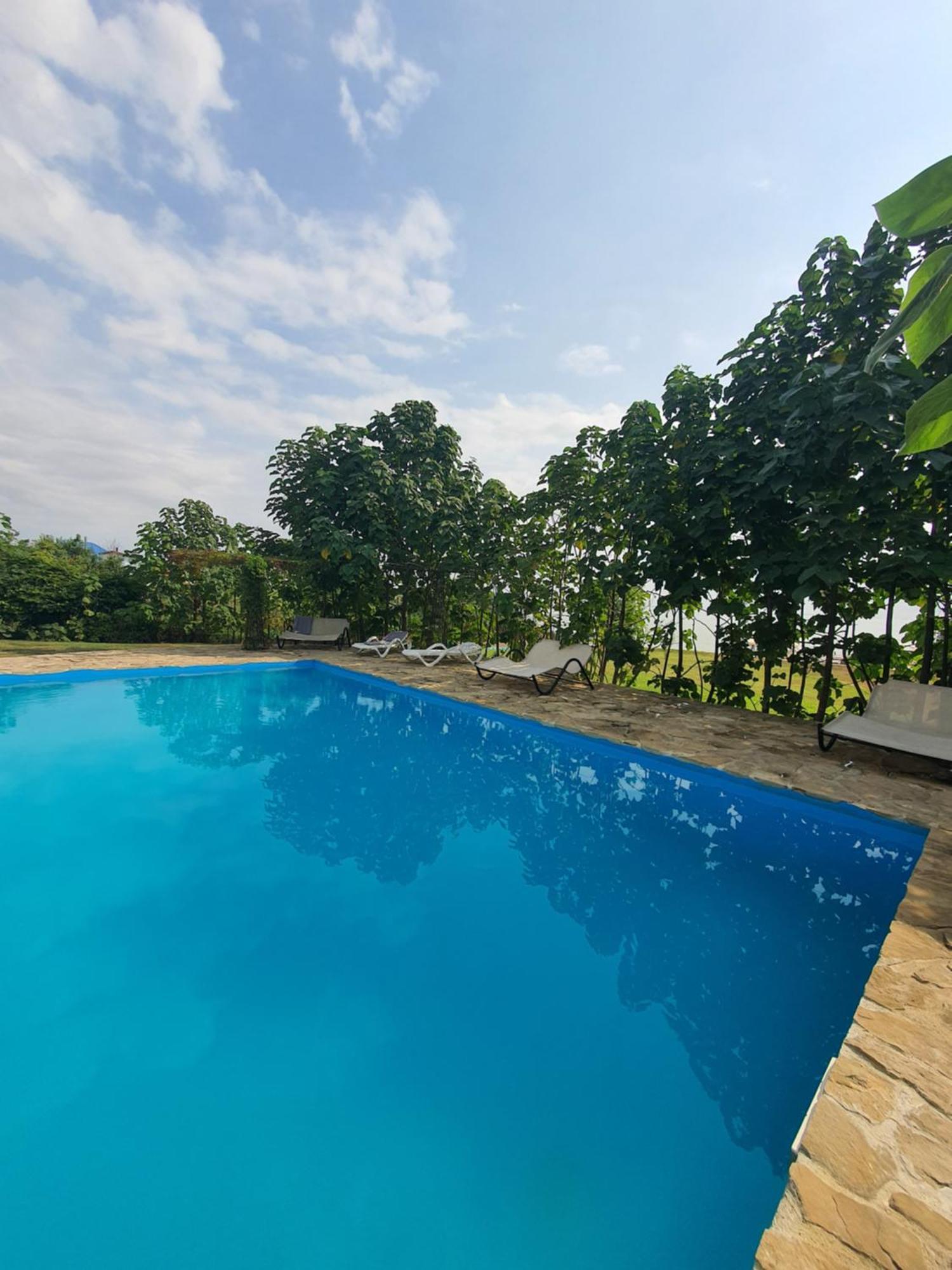 Poarta Apelor Hotel Sarichioi ภายนอก รูปภาพ