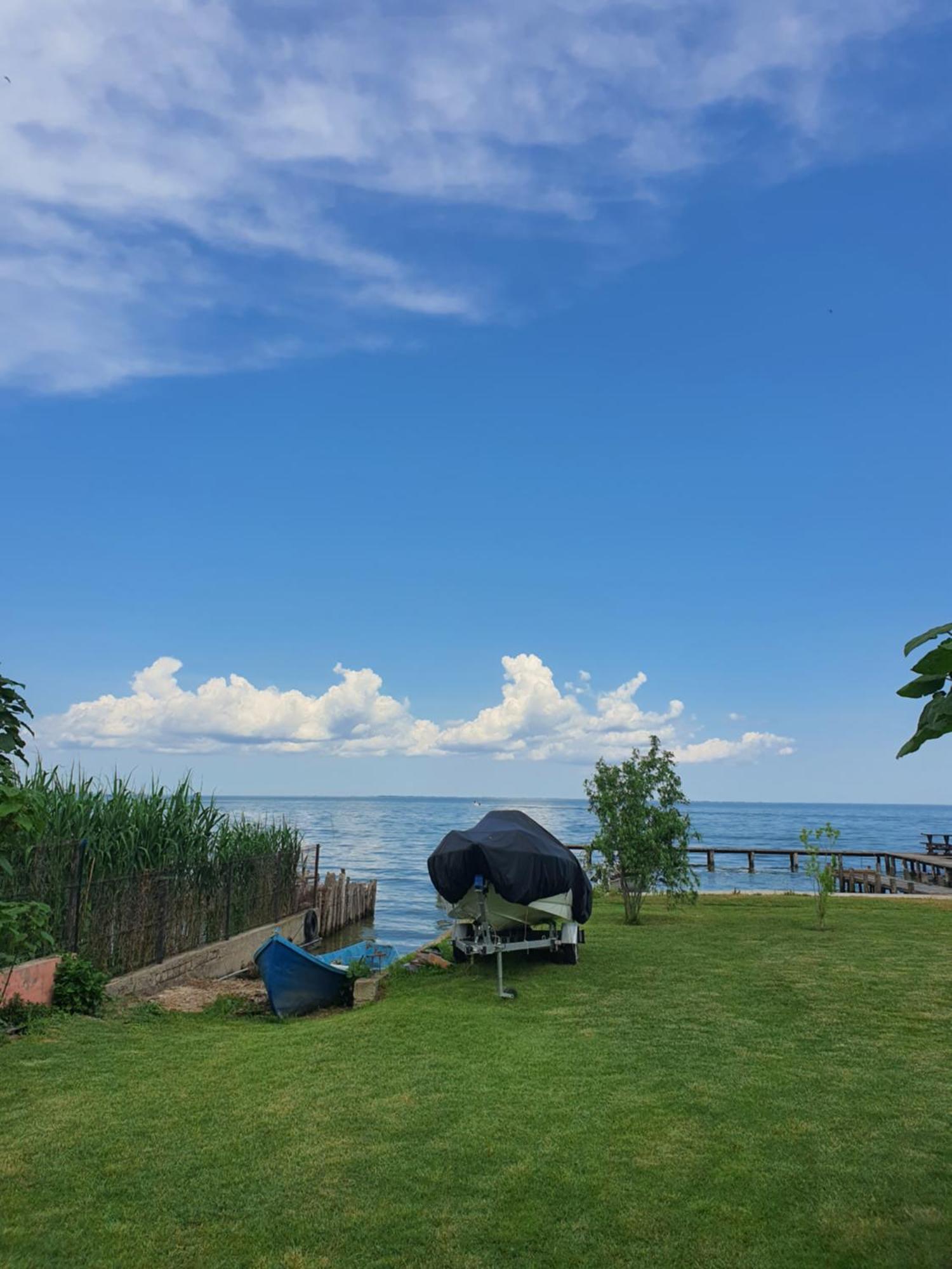 Poarta Apelor Hotel Sarichioi ภายนอก รูปภาพ
